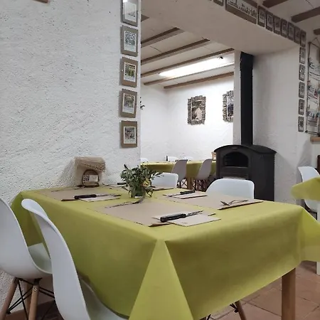 بيت شباب Refugi De Muntanya Els Masets La Riba